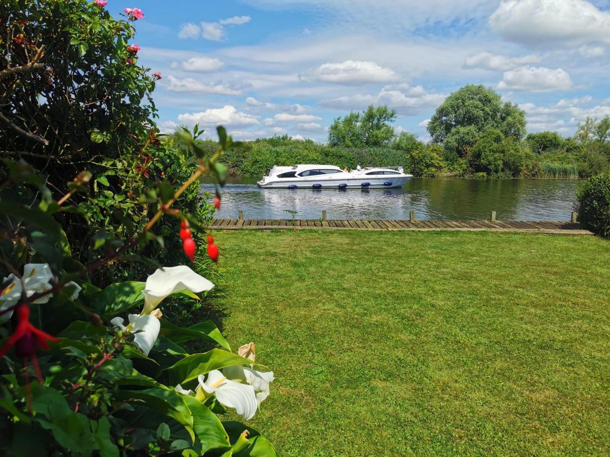 River View - Norfolk Broads Brundall Exterior photo