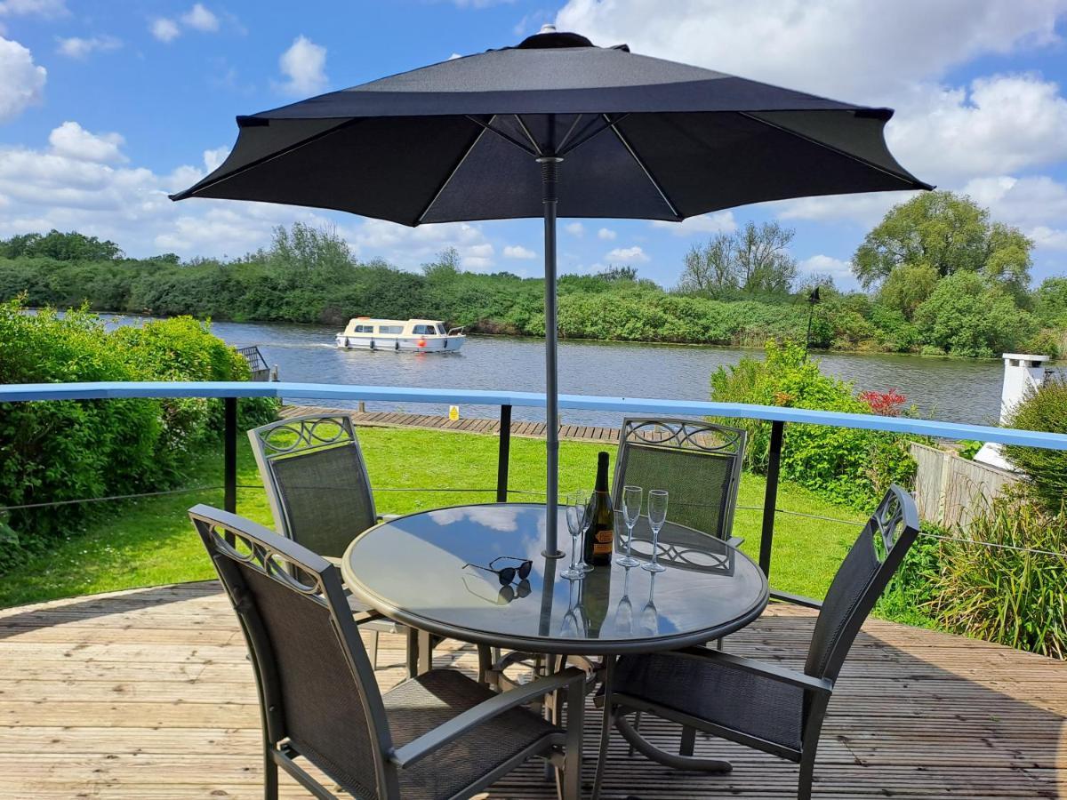 River View - Norfolk Broads Brundall Exterior photo